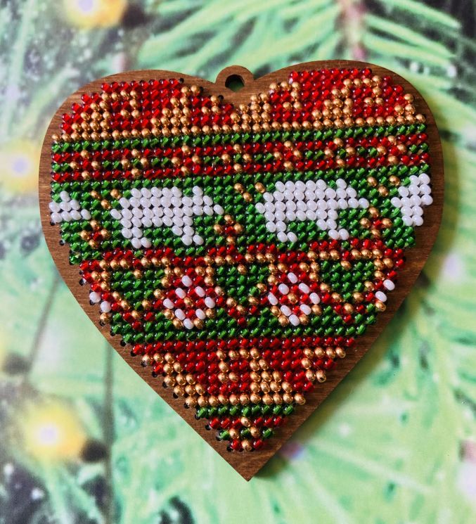 Сами с усами. Набор для вышивания Сердце "Мишкин Новый год", 8х8 см, арт. С002-07